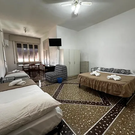 Near It 2 Bed & Breakfast *